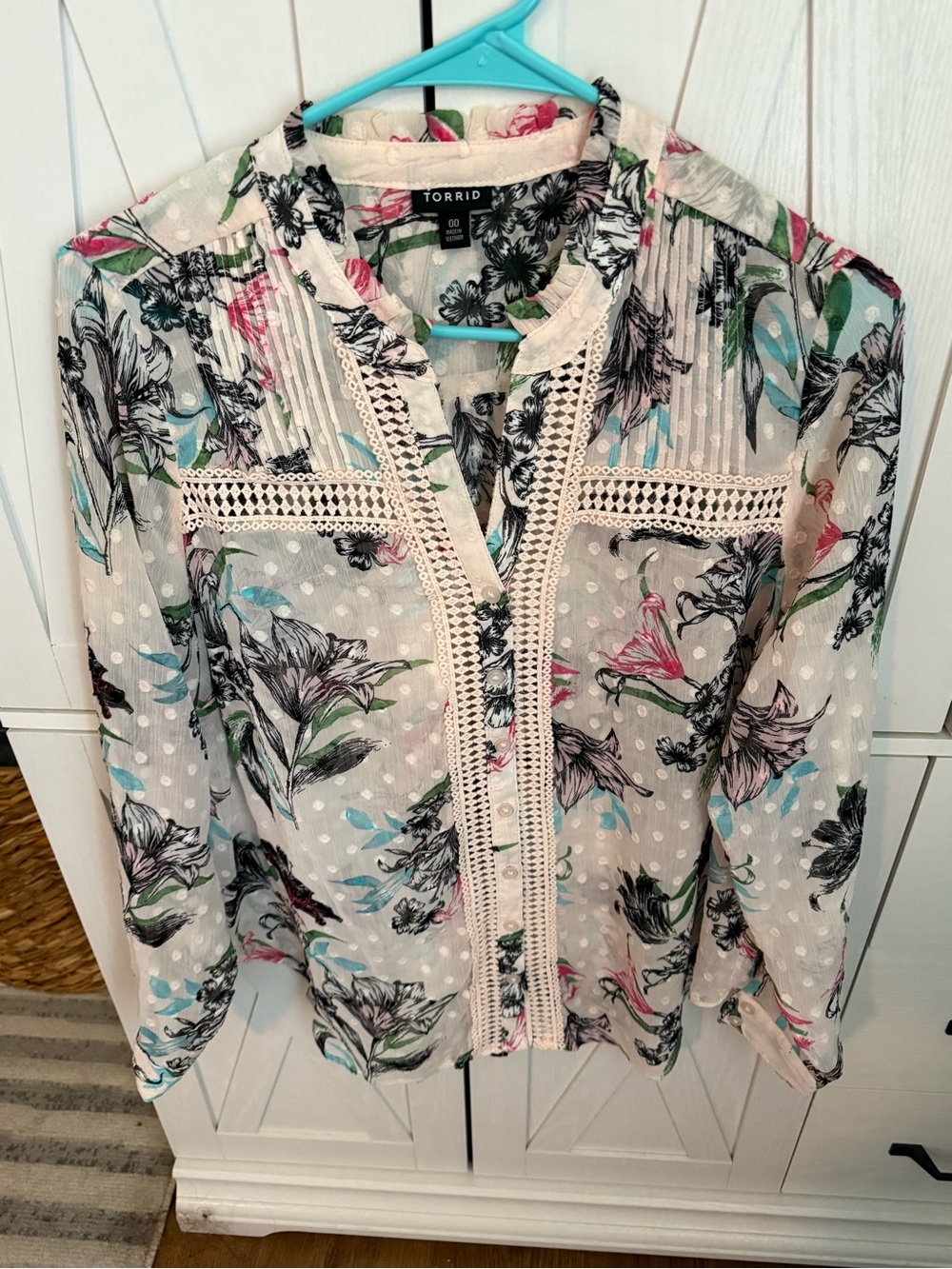 torrid White Floral Crochet-Trim Button Blouse